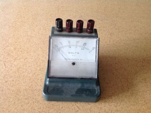 Central Scientific Co. AC Volts Desktop Volt Meter Cat. No. 2934