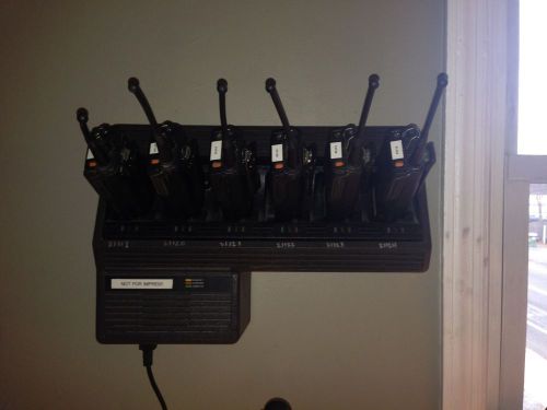 LOT OF 6 MOTOROLA HT-1000 TWO-WAY RADIOS &#034;DN&#034; 16 CHANNEL UHF FREE PROGRAMMING!!!