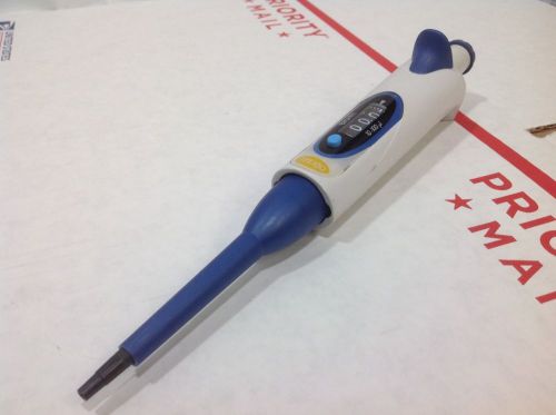 Biohit mLINE M200 Single Channel Manual Pipette 20-200 µl,