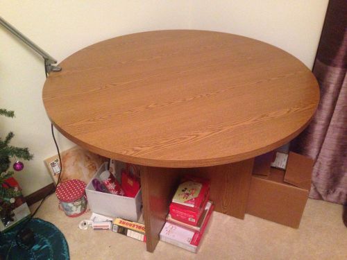 Hon 42&#039;&#039; Round X 29&#039;&#039; Height Office Table Medium Oak