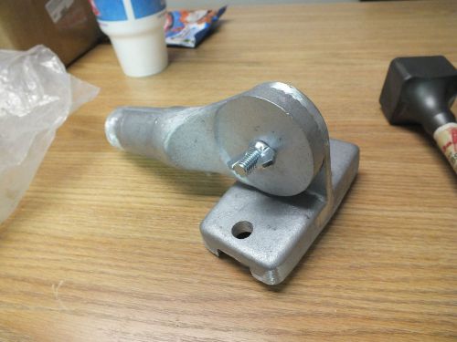 Concrete Bull Float Bracket, 2-Bolt - New Aluminum