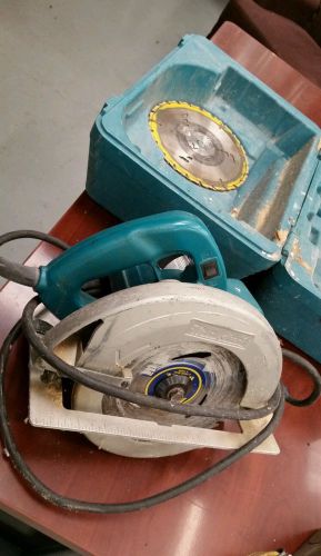 Makita Circular Saw with Case