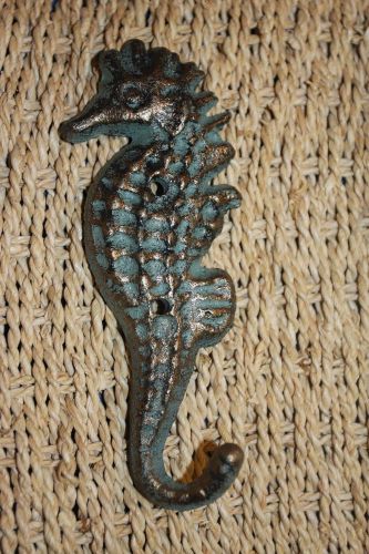 (2) SEAFOOD, SEAHORSE, SEAHORSE DECOR, NAUTICAL, TIKI, OCEAN, SEA LIFE,FISH N-25