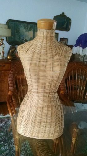 VINTAGE WICKER TORSO MANNEQUIN STORE DISPLAY GREAT CONDITION