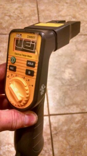 UEI DM 600  Digital Multimeter TESTER METER 600V 400A CAT III