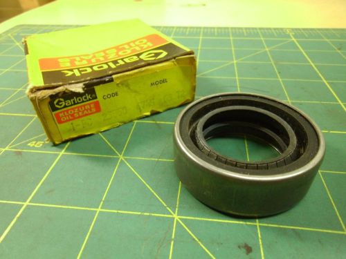 GARLOCK KLOZURE OIL SEAL I-FC 23550 6745 63 T2 30.1MM X 50.85MM X 17.61MM #52383