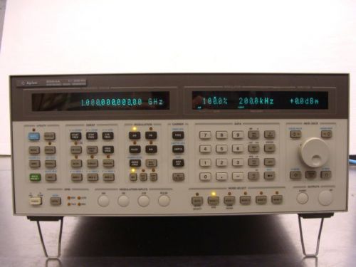 HP / Agilent / Keysight 8664A Synthesized Frequency Generator 10kHz-3GHz Rear RF