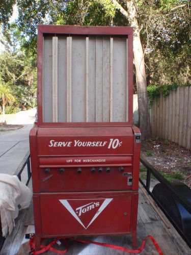 Vintage Tom&#039;s 10 Cent Vending Machine Peanuts Snacks Candy Lance Gordons Chips