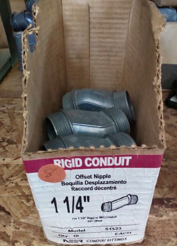 Conduit connect offset nipple 1-1/4&#034; rigid 02-51523 (lot of 8) for sale
