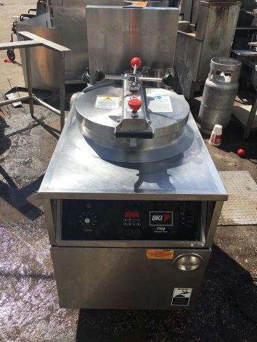 BKI Large Capacity Electric Pressure Fryer