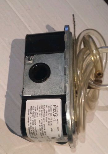 Johnson Controls Heat Cool P32AF-1 Pressure Switch 0.013 to 5 in W.C.