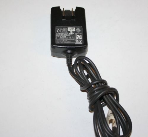 genuine MOTOROLA 163-0045 AC POWER SUPPLY 4.1V 0.4A;  6.0V  0.1A