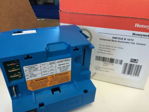 NEW IN BOX W/ MANUAL  Honeywell Burner Control RM7838 B 1013 BU