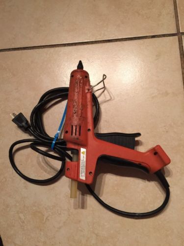 3M Polygun EC Industrial Glue Gun + 3lbrs Glue (good Conditions)