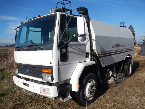 94 Ford street sweeper truck Elgin Crosswind Series GE sweeping city unit diesel