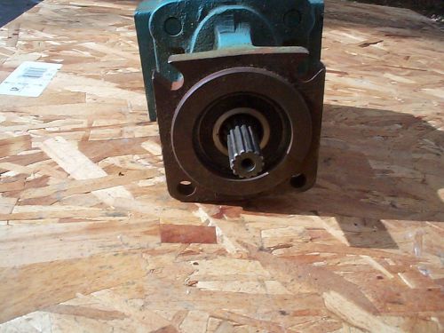 PERMCO  LARGE CAST IRON  HYDRAULIC GEAR PUMP