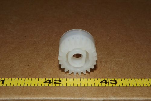 OEM: Sharp NGERH1338FCZZ Developer Roller Gear DV1 AR / SF / SN &amp; Lanier Series