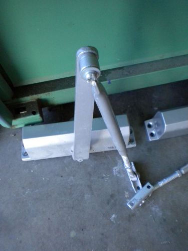 700 Series Door Closer