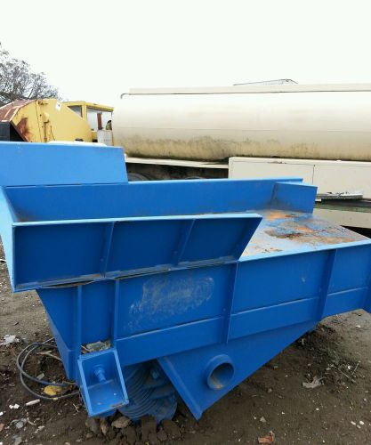 Syntron style rock gravel feeder vibratory 5&#039;x8&#039;