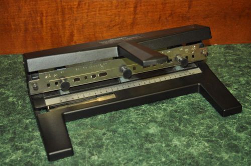 Swingline Model 440 Heavy Duty Fully Adjustable 3 Hole Punch