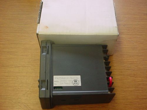 Fuji Electric Temperature Controller PXZ5RAY2-5VC26-D PXZ-5