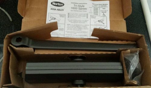 NORTON DOOR CLOSERS 1601 Hydraulic Door Closer in Duronautic 690 dark bronze