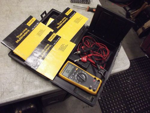 Fluke 179 True RMS Multimeter w/ Case and instructions