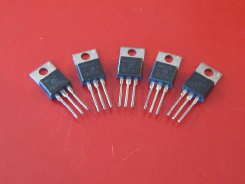 MOTOROLA MAC15A-4  AMPERES RMS TRIODE THYRISTORS TO-220  **NEW**  ( 5 PCS )