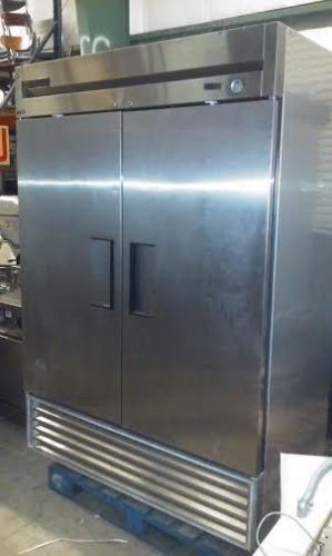 TRUE T-49 2 DOOR COOLER STAINLESS DOORS (ON CASTORS) (WARRANTY) CHEAP SHIPPING