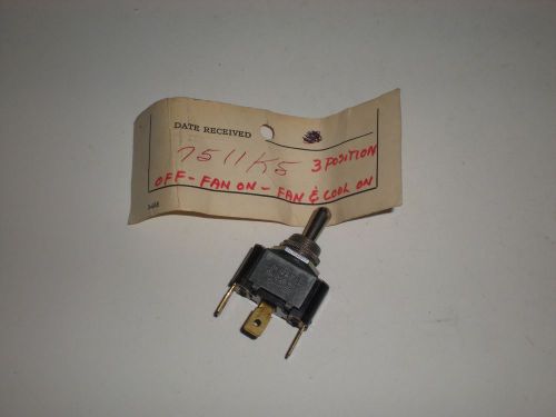 UNITED LAB INC. 7511K5 2A 125V 15A 125V 10A 250V 3 POSITION TOGGLE SWITCH NEW