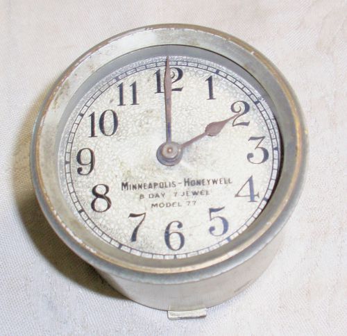 VINTAGE MINNEAPOLIS HONEYWELL THERMOSTAT CLOCK--8 DAY 7 JEWEL--MODEL 77--LOOK!