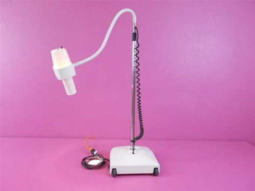 Burton Halogen Bright Spot Examination Light M/0152112 W/Portable Rolling Stand