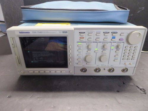 Tektronix TDS754D w/ 05,2M + 500MHz 2GSa/s 4 Channel Digital Oscilloscope KHDG