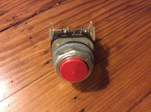 New Allen Bradley Red Push Button, 800T-B6D2, Heavy Duty Unit