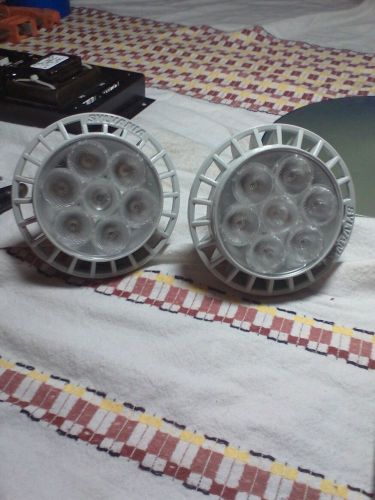 LOT OF 2 Sylvania LED10PAR30/DIM/SG/827/NFL25 Dimmable  Light Bulbs LOW USE