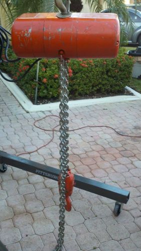 CM SERIES   ELECTRIC CHAIN HOIST MODEL R 2 TON - 15 LIFT - 3 PH 440-480/208-240