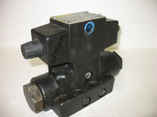 Parker Directional Control Valve D63W6C2Y-34 120V 3000 psiNew Shelf Worn