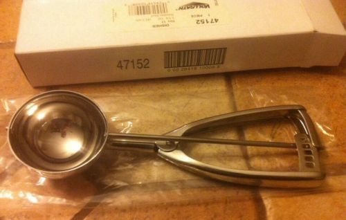 Vollrath 47152 Size 12 S/S 8-7/8&#034; Squeeze Disher Scoop Ice Cream Scooper