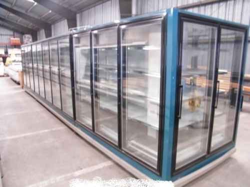 26 GLASS DOORS ISLAND REACH IN FREEZER COOLER  KYSOR WARREN