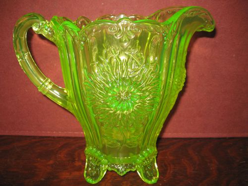 yellow Vaseline Glass water serving Pitcher dahlia Pattern uranium / dugan style