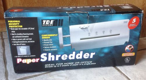 TDE Systems Paper Shredder Home Office 5 Sheet 1/4&#034; Cut Basket Works Great!