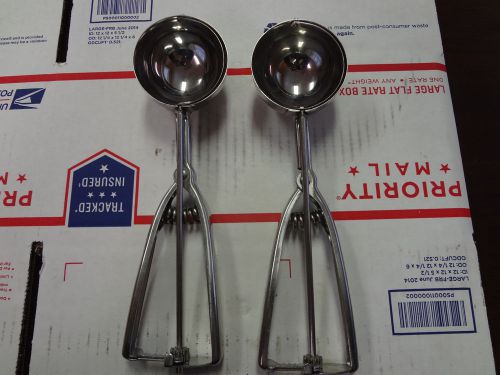 Lot of 2 Polar ware dish scoop T1712 #376