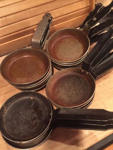 19 MINI SKILLETS 4.75&#034; IN DIAMETER