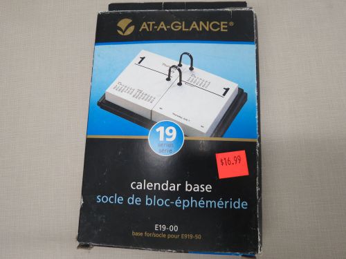 AT A GLANCE CALENDAR BLACK BASE 19 SERIES E19-00 4.88 x 6.63 x .88 Inches