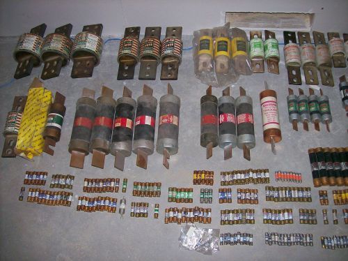 FUSES FUSETRON, LITTLE FUSE, AMP TRAP, BUSSMAN, HI-CAP GROUP OF OVER 1,000 FUSES