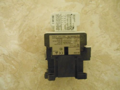 FUJI ELECTRIC SC-E02/G Contactor w/ SZ-A22/T Contact Block