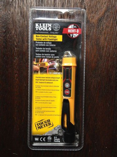 KLEIN TOOLS NON-CONTACT VOLTAGE TESTER W/FLASHLIGHT NCVT-3