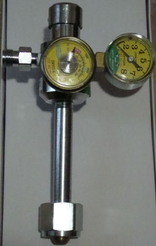 OXYGEN REGULATOR WITH ADJUSTABLE FLOW REGULATOR-MADA MEDICAL-PART# 1333-NEW