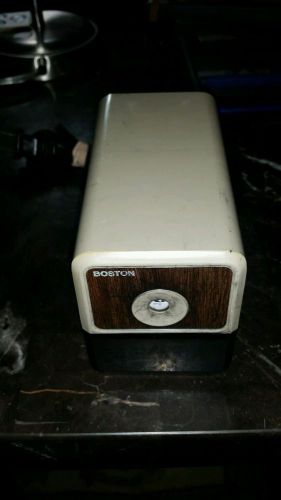 Hunt Boston Model 18 296A  Electric Pencil Sharpener - Beige/Gray, *WORKS GREAT*