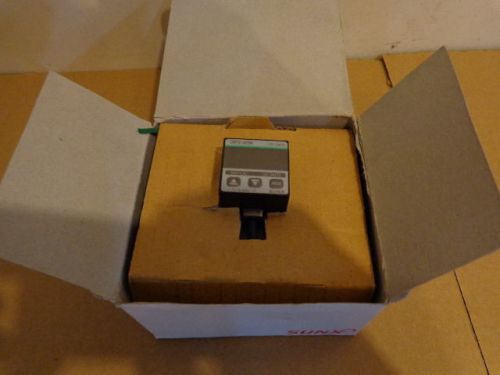 NEW Sunx DP2-40 Digital Vacuum Sensor